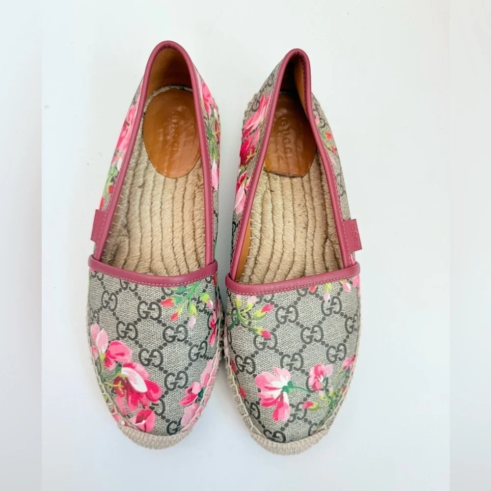 Gucci Pink Bloom Floral Print Logo Monogram Canvas Espadrilles Flats EU 38.5